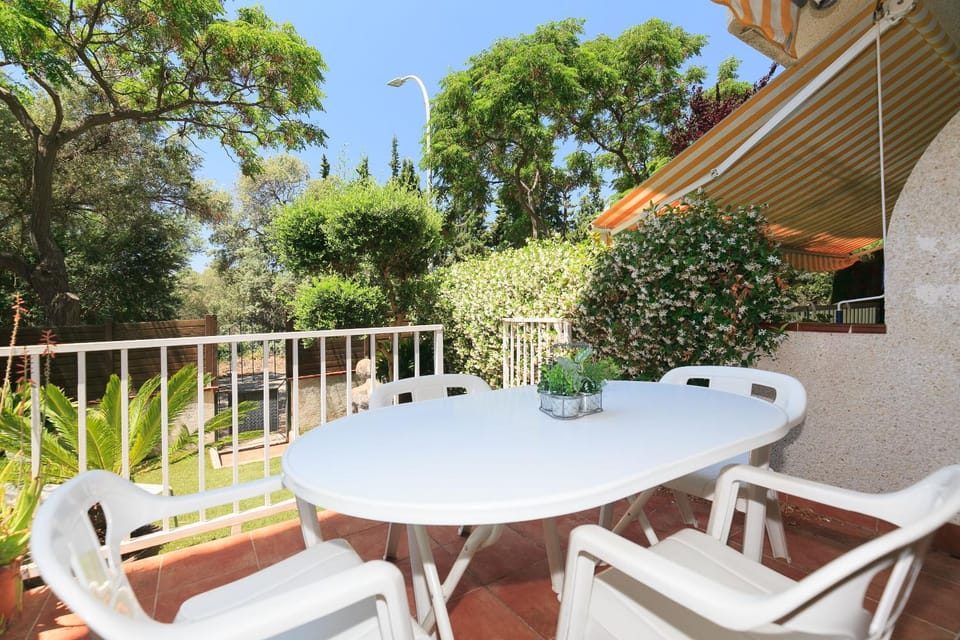 Garden, Balcony/Terrace, Dining area, Garden view