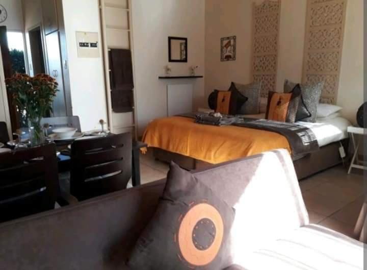 de Klerens Gems Topaz Self Catering Studio Apartment in South Africa