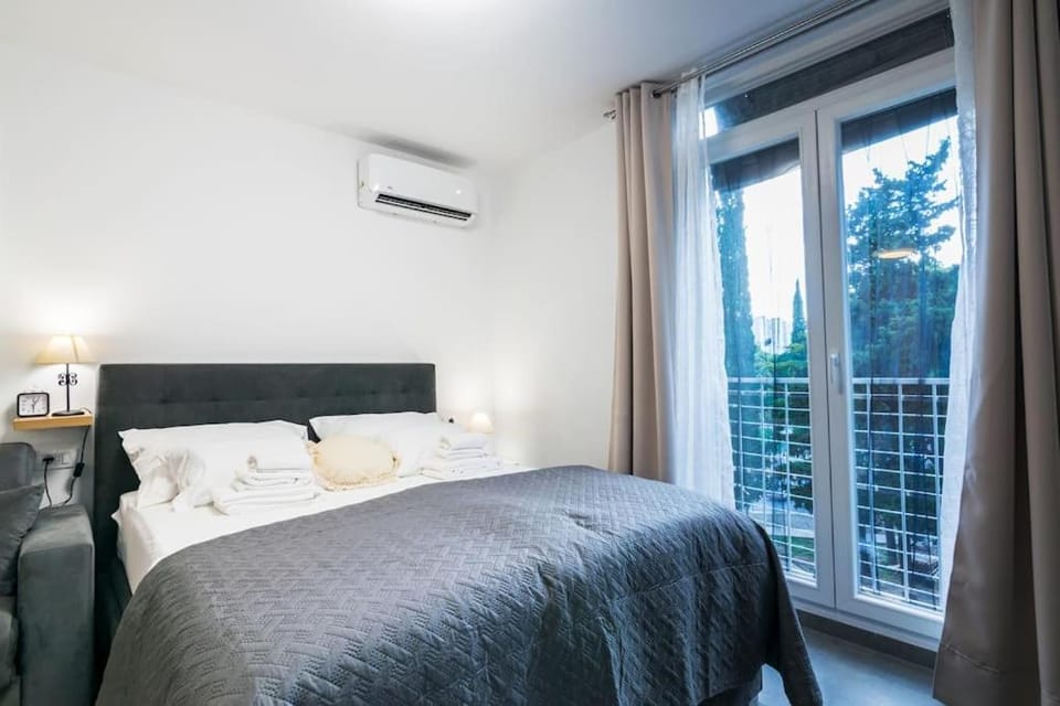 Studio Apartment Mot Apartment in Split