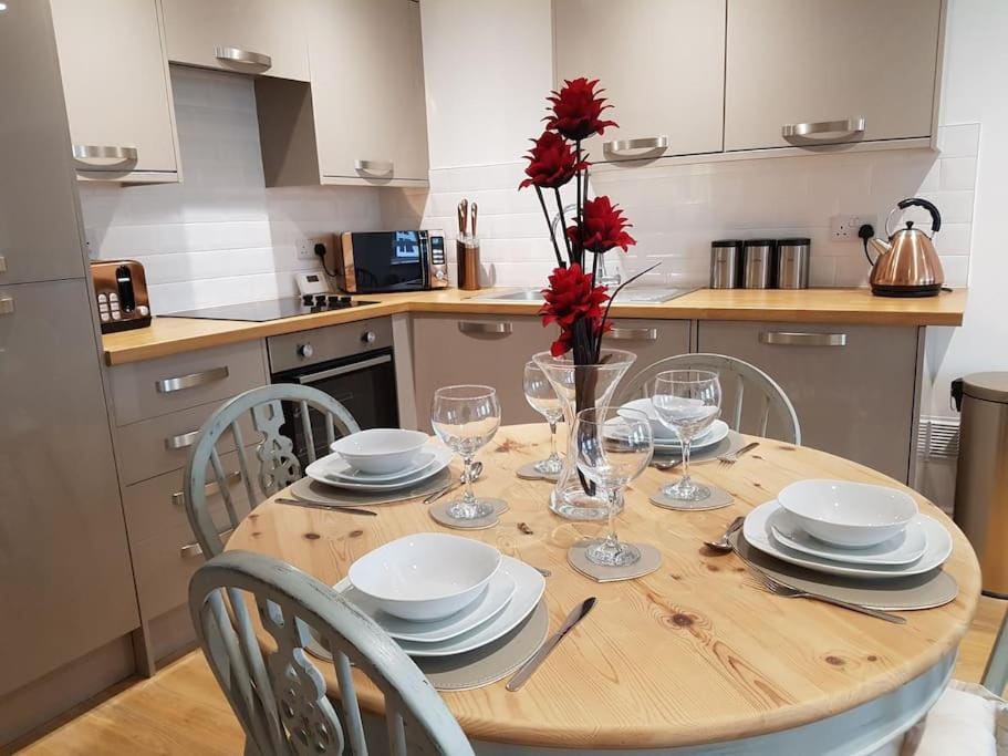 Coffee/tea facilities, Kitchen or kitchenette, Dining area, minibar, pet friendly, stove, toaster