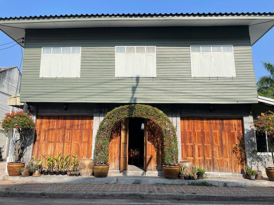 Property building, Day