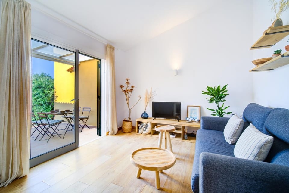 TV and multimedia, Living room, Decorative detail, Dining area