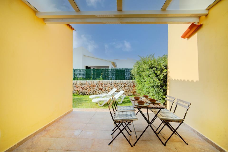 Patio, Garden, Dining area, Garden view
