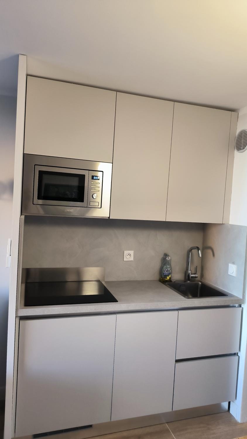Kitchen or kitchenette