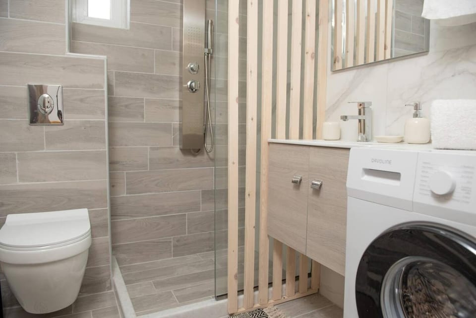 Shower, Bathroom, washing machine