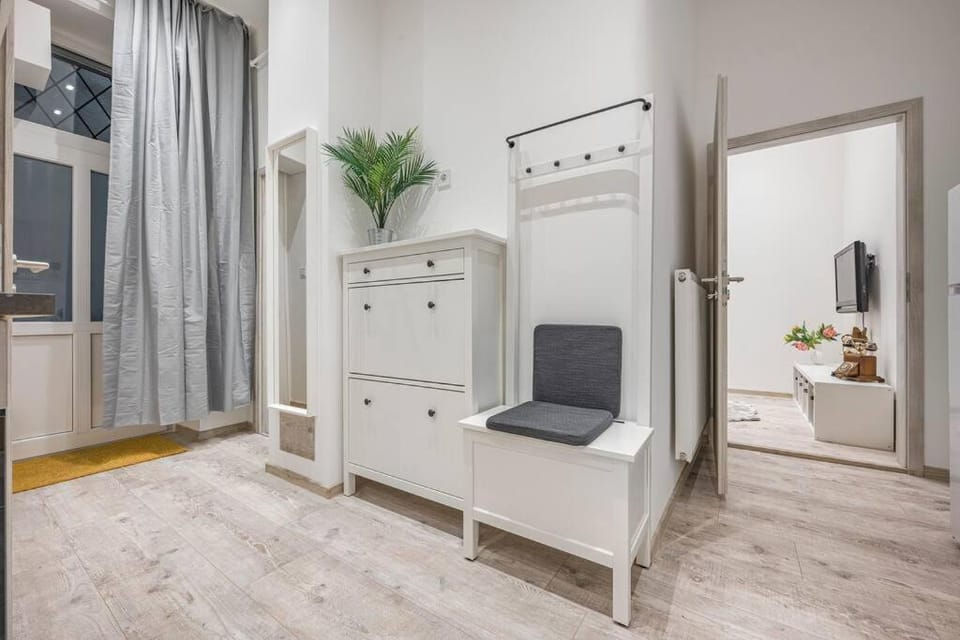 Dual 2BR Comfort Escape with 2 Bathroom by NW Apartment in Budapest