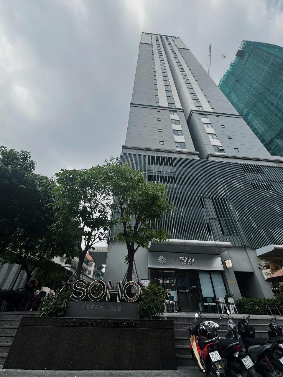Property building, Day, City view, Location, Parking