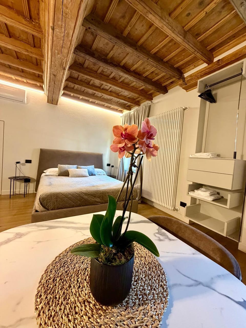 Bed, Photo of the whole room, Bedroom, towels, wardrobe