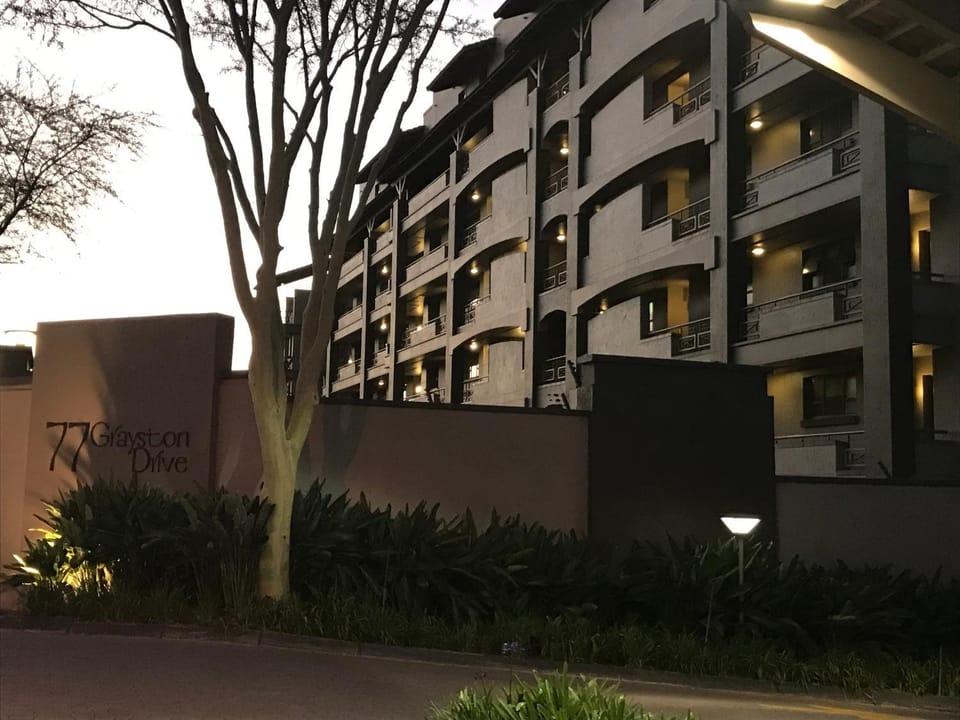 Sandton Accomodation Stay Apartment in Sandton