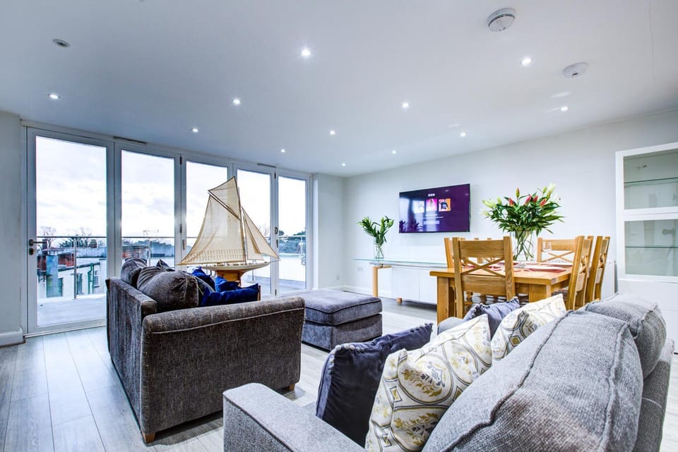 Living room, Dining area, Internal: Not applicable to any particular room