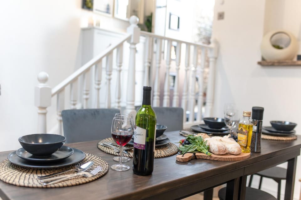 Bumblebee Cottage Frome Longleat Aqua Sana Bath PRIVACY late check out House in Frome