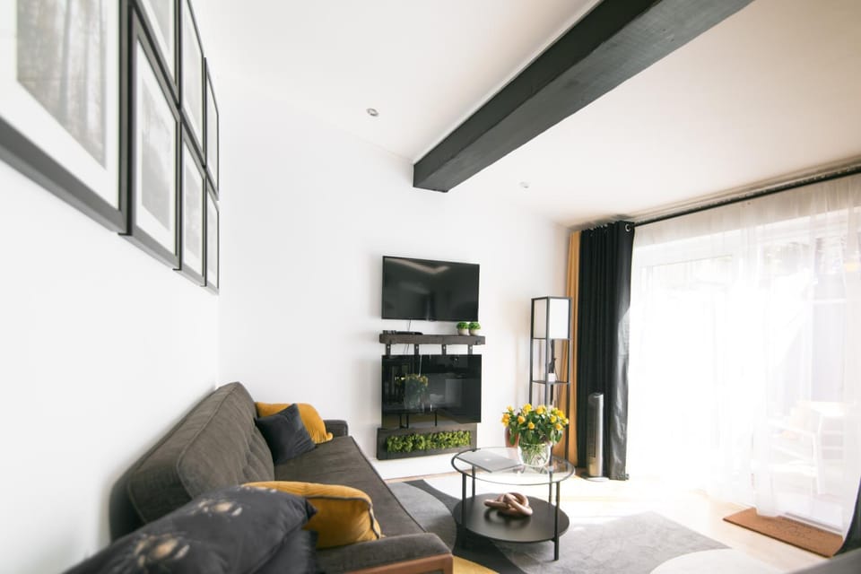 Bumblebee Cottage Frome Longleat Aqua Sana Bath PRIVACY late check out House in Frome