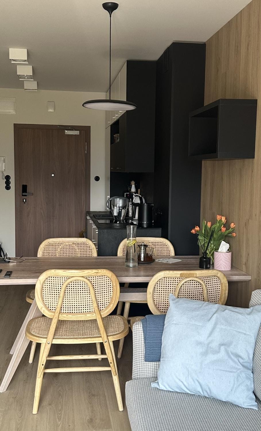 Communal lounge/ TV room, Kitchen or kitchenette, Living room, Seating area, Dining area, fireplace, minibar