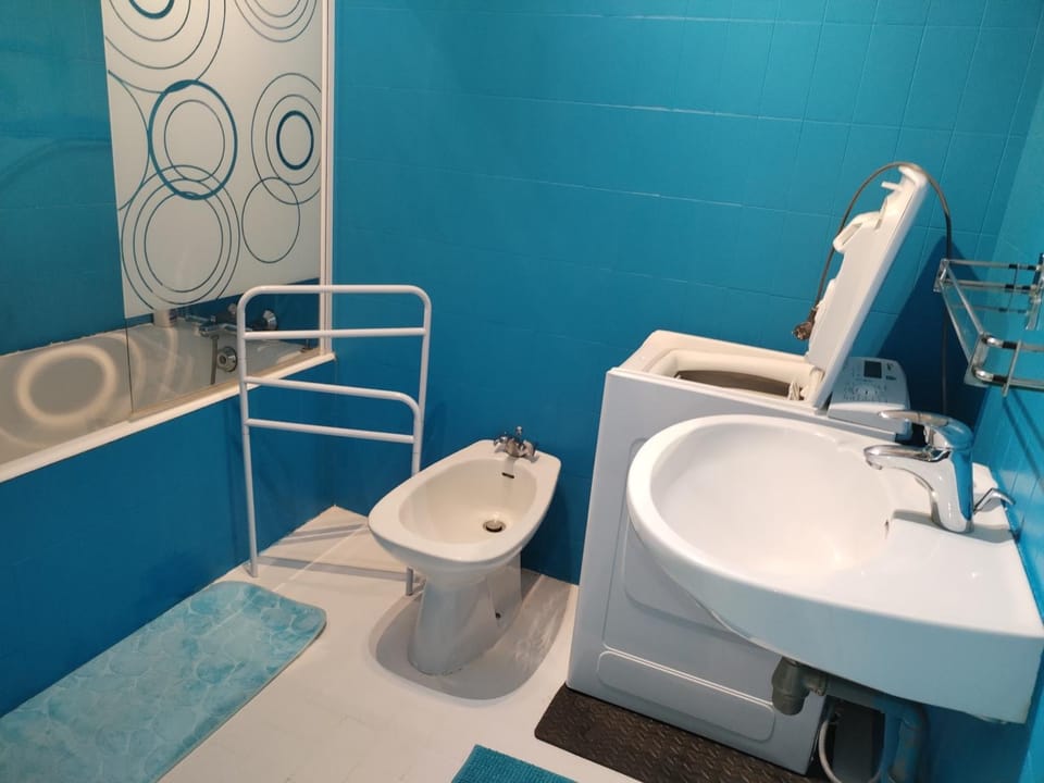 Bathroom, Bath