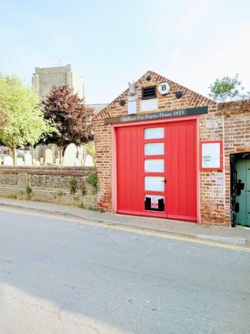 TAIL END: Bijoux Broads & Beach Base! Now with TV! House in Broadland District