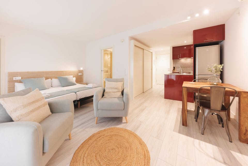 Living room, Seating area, Dining area, Bedroom