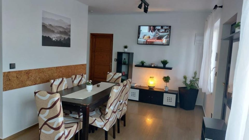 Anno Apartman House in Balatonszárszó