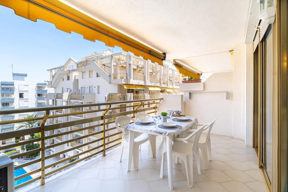 Balcony/Terrace, Pool view