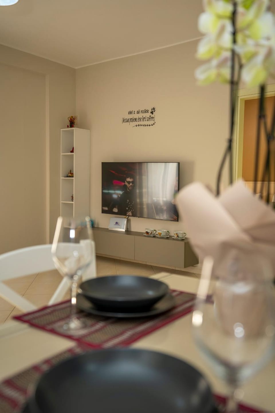 Communal lounge/ TV room, TV and multimedia, Kitchen or kitchenette, Dining area