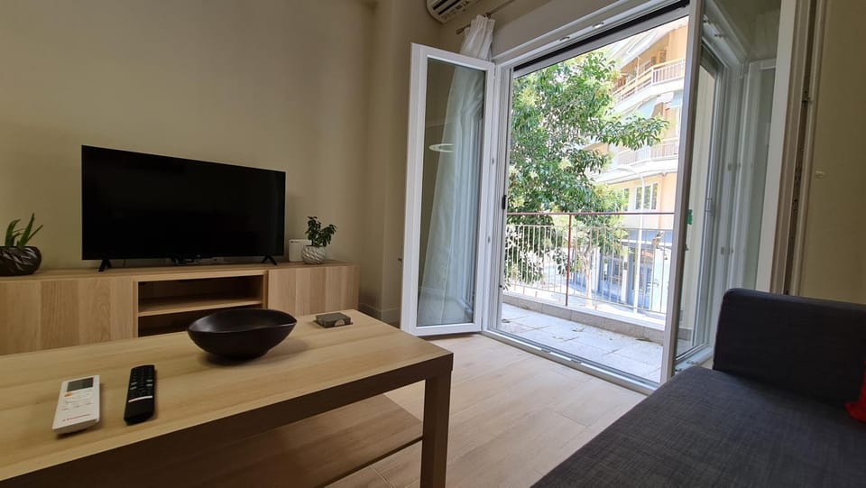 View (from property/room), Living room, Seating area