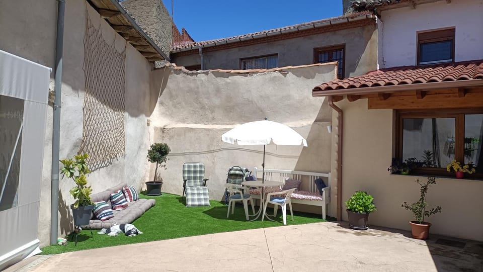 Patio, Spring, Seating area