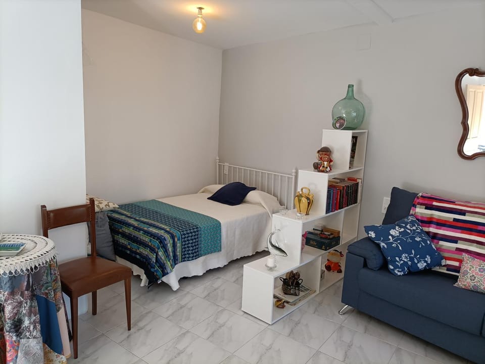 Living room, Photo of the whole room, Bedroom