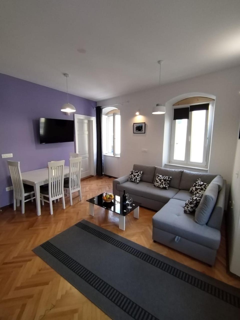 TV and multimedia, Living room, Seating area