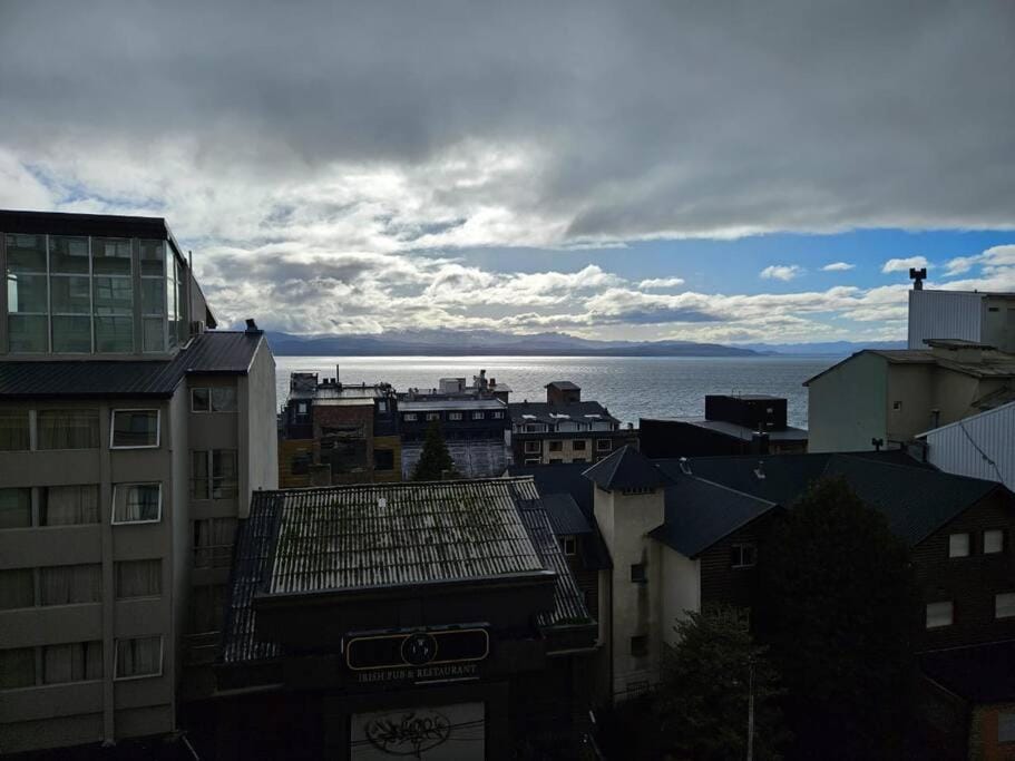 City view, Lake view