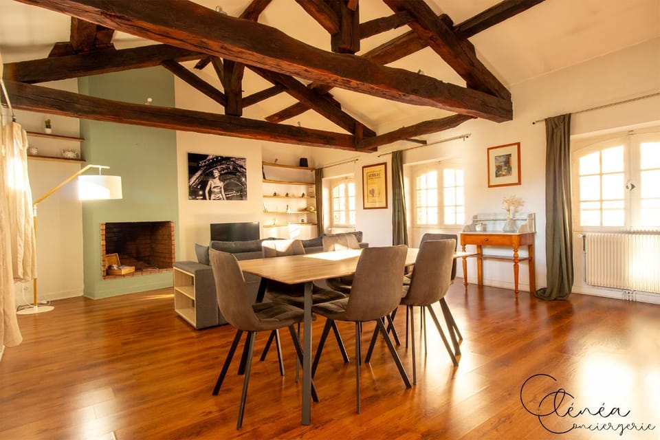 TV and multimedia, Living room, Decorative detail, Dining area