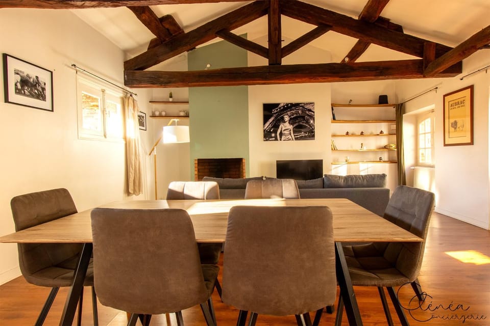 TV and multimedia, Living room, Dining area