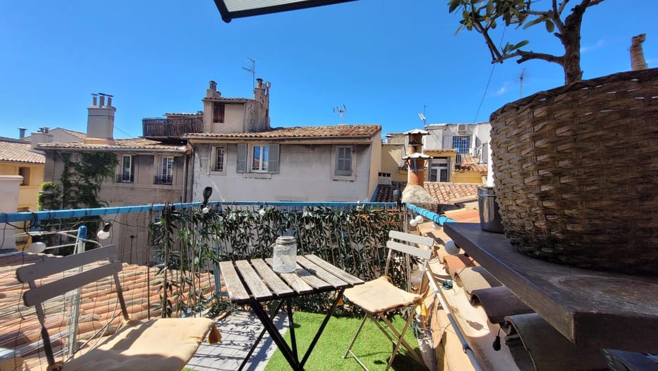 Appartement duplex sur les toits d'Aix avec terrasse ensoleillée Apartment in Aix-en-Provence