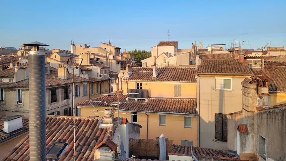 Appartement duplex sur les toits d'Aix avec terrasse ensoleillée Apartment in Aix-en-Provence