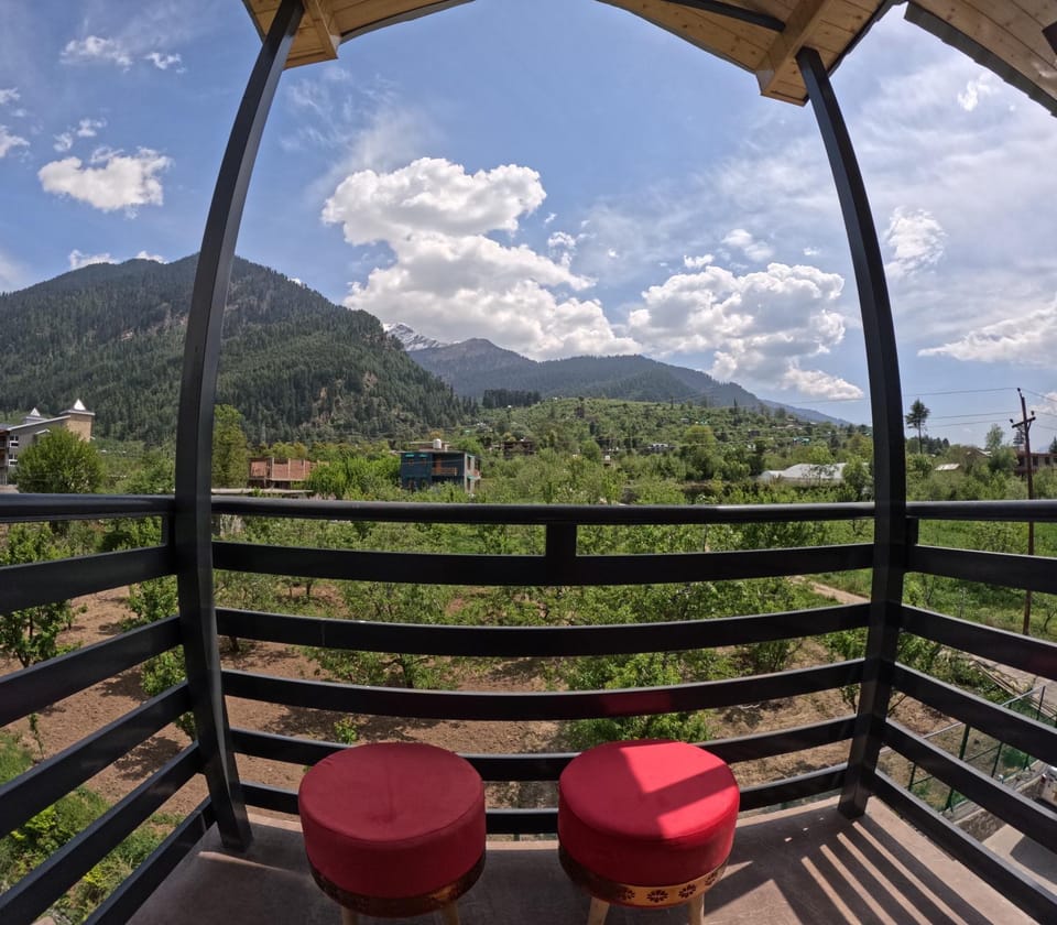 Balcony/Terrace, Mountain view