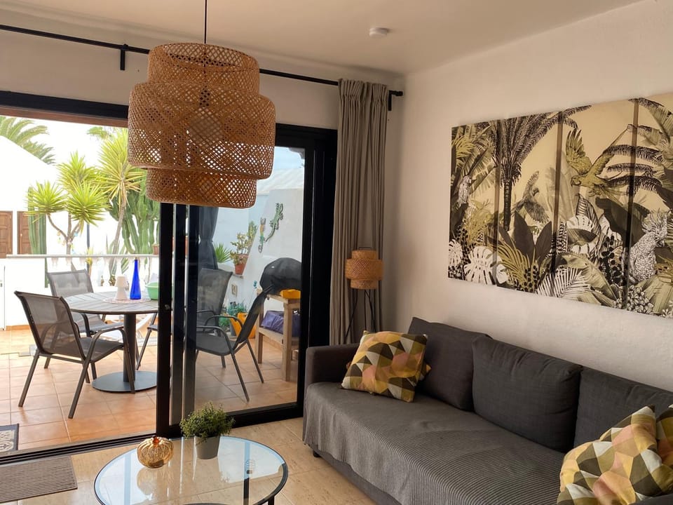 One bedroom bungalow Playa Bastian Costa Teguise Apartment in Costa Teguise