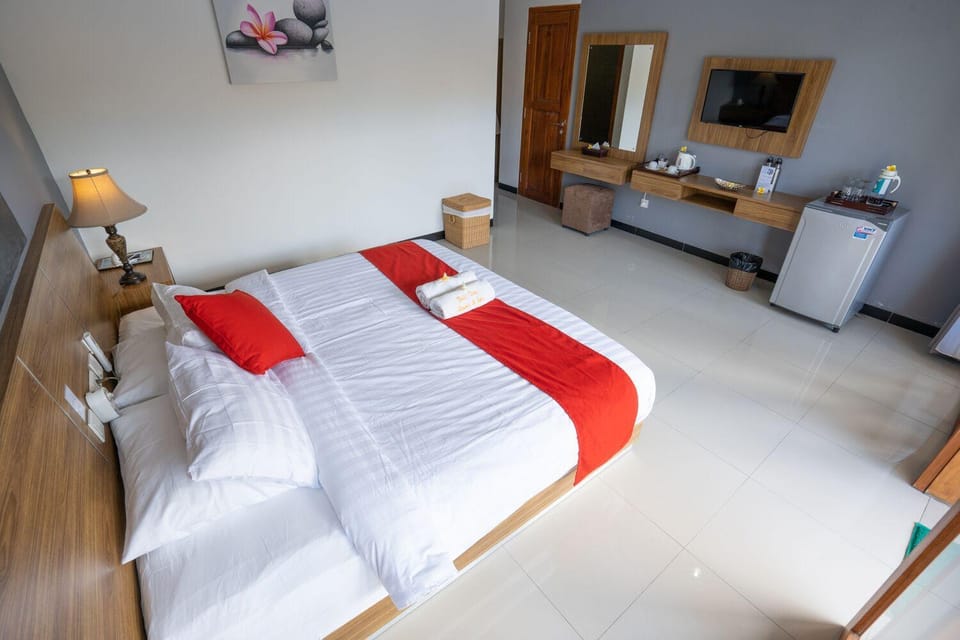 TV and multimedia, Photo of the whole room, Bedroom