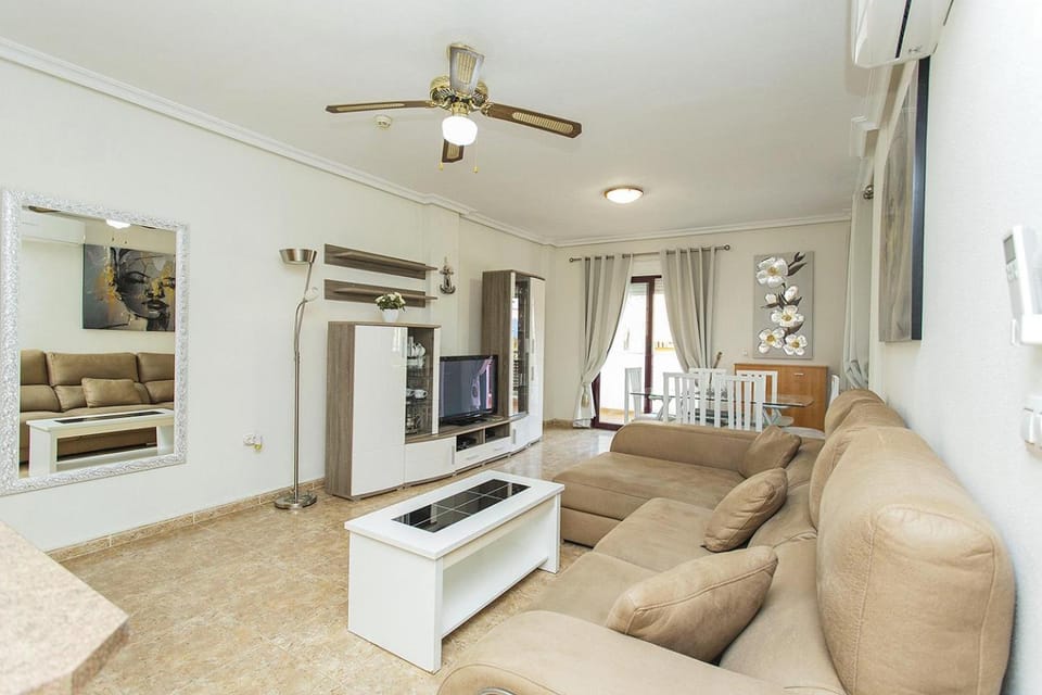 TV and multimedia, Living room, Seating area, air conditioner