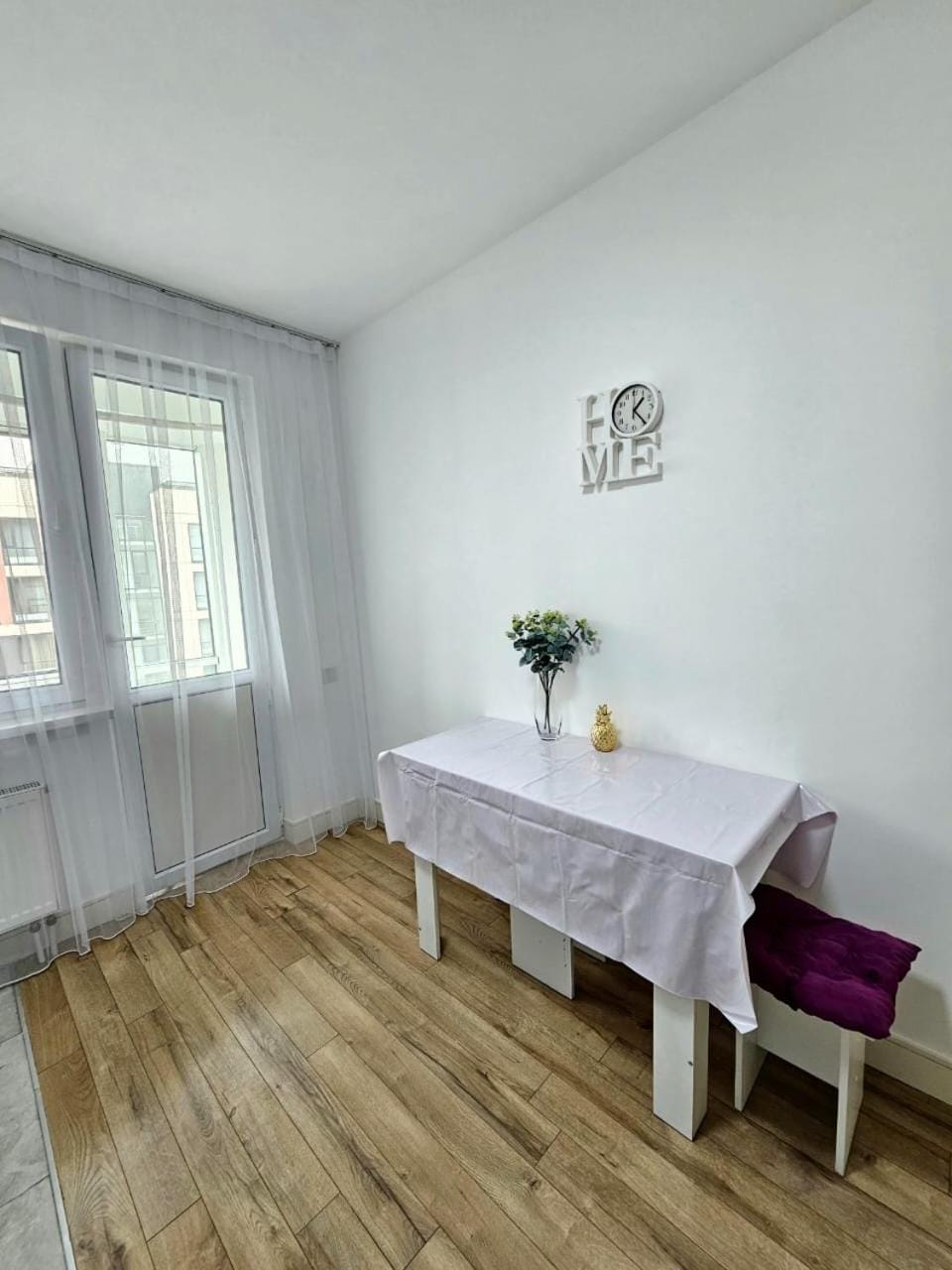 153 Красивые Апартаменты ЖК Абая 130 Apartment in Almaty