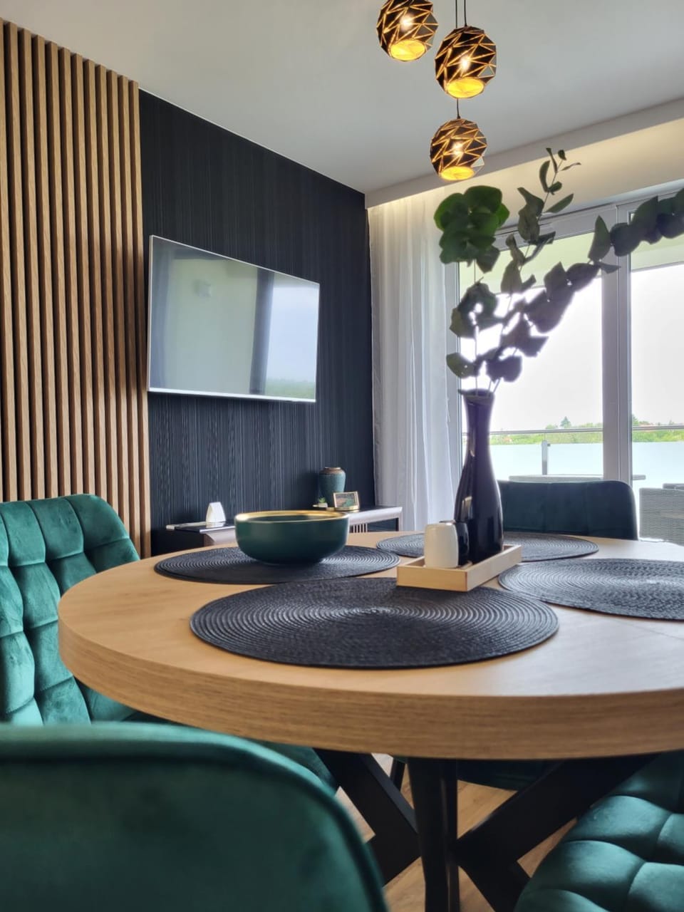 Living room, Seating area, Dining area