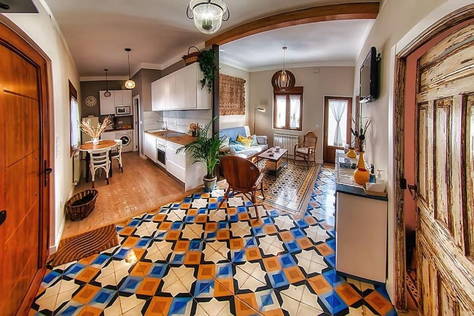 Kitchen or kitchenette, Living room, Photo of the whole room, Seating area, Dining area