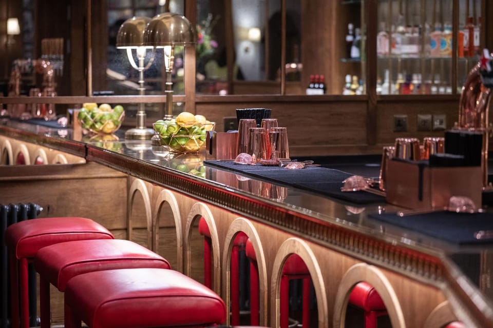 Restaurant/places to eat, Lounge or bar, Food and drinks, Drinks, Alcoholic drinks, Non alcoholic drinks