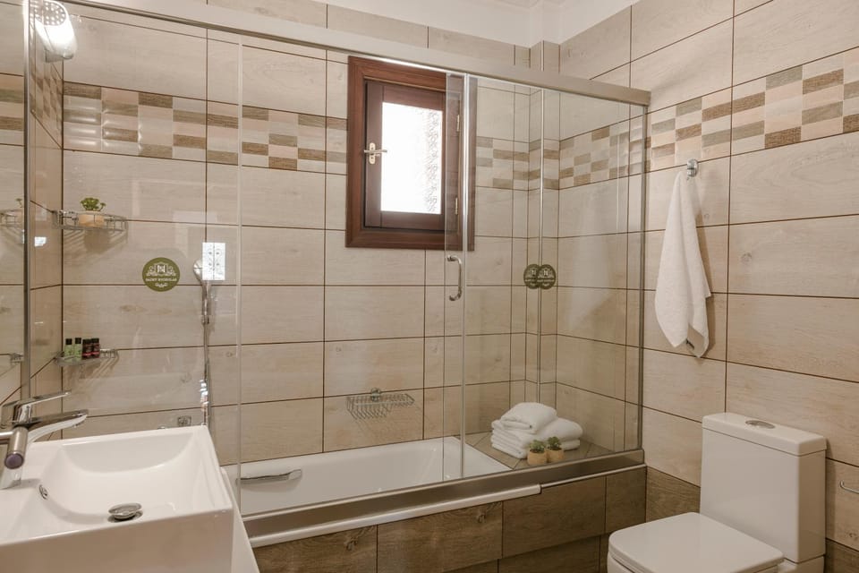 Shower, Bathroom, Bath, towels