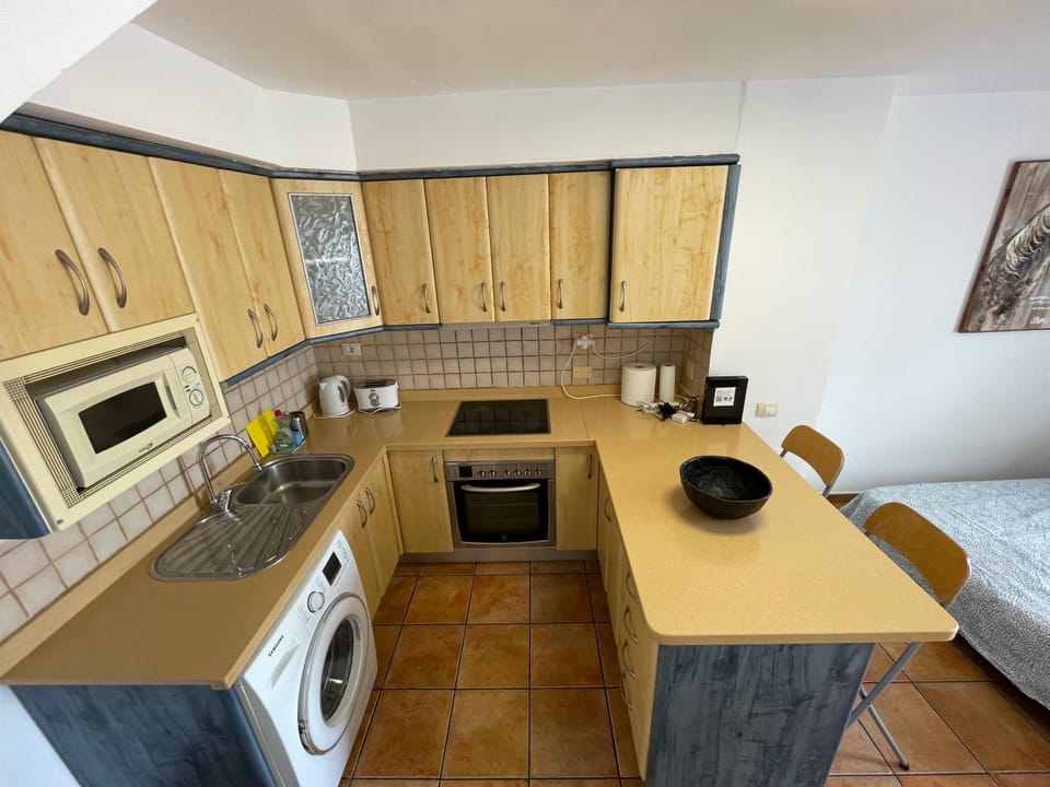 Kitchen or kitchenette, minibar, pet friendly, stove, toaster, washing machine