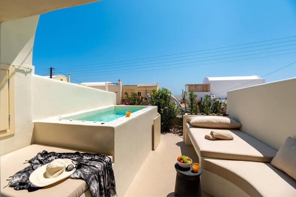 Patio, Hot Tub, Seating area