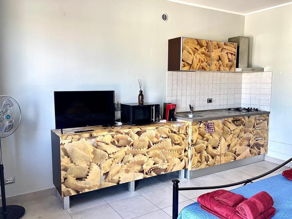 TV and multimedia, Kitchen or kitchenette