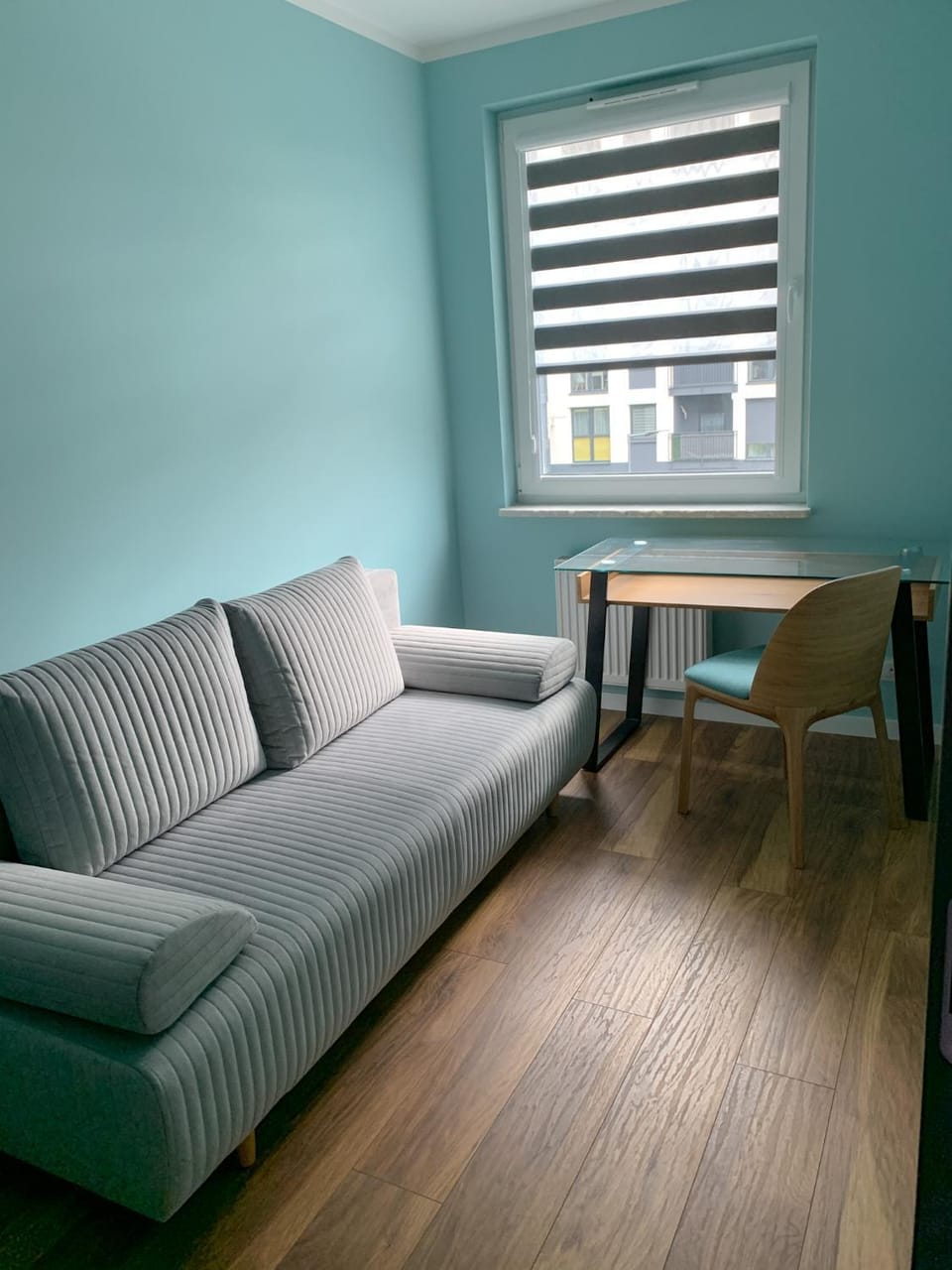 Bedroom, wardrobe, washing machine