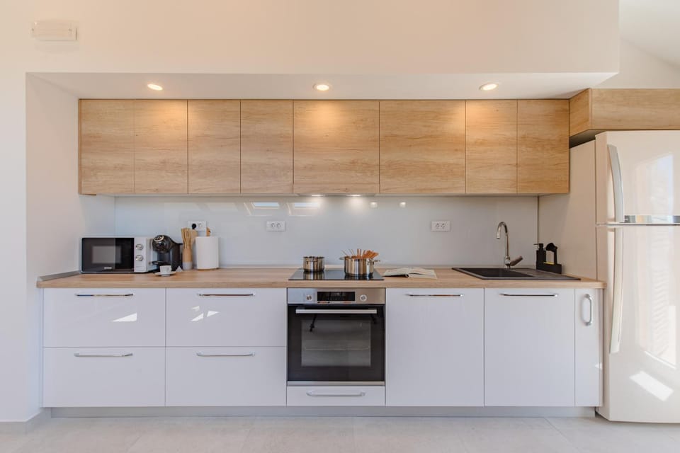 Coffee/tea facilities, Kitchen or kitchenette, dishwasher, minibar, pet friendly