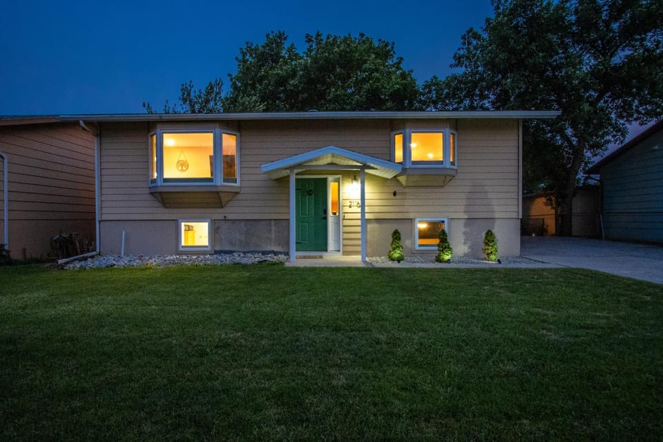 Property building, Facade/entrance, Night, Garden, Parking
