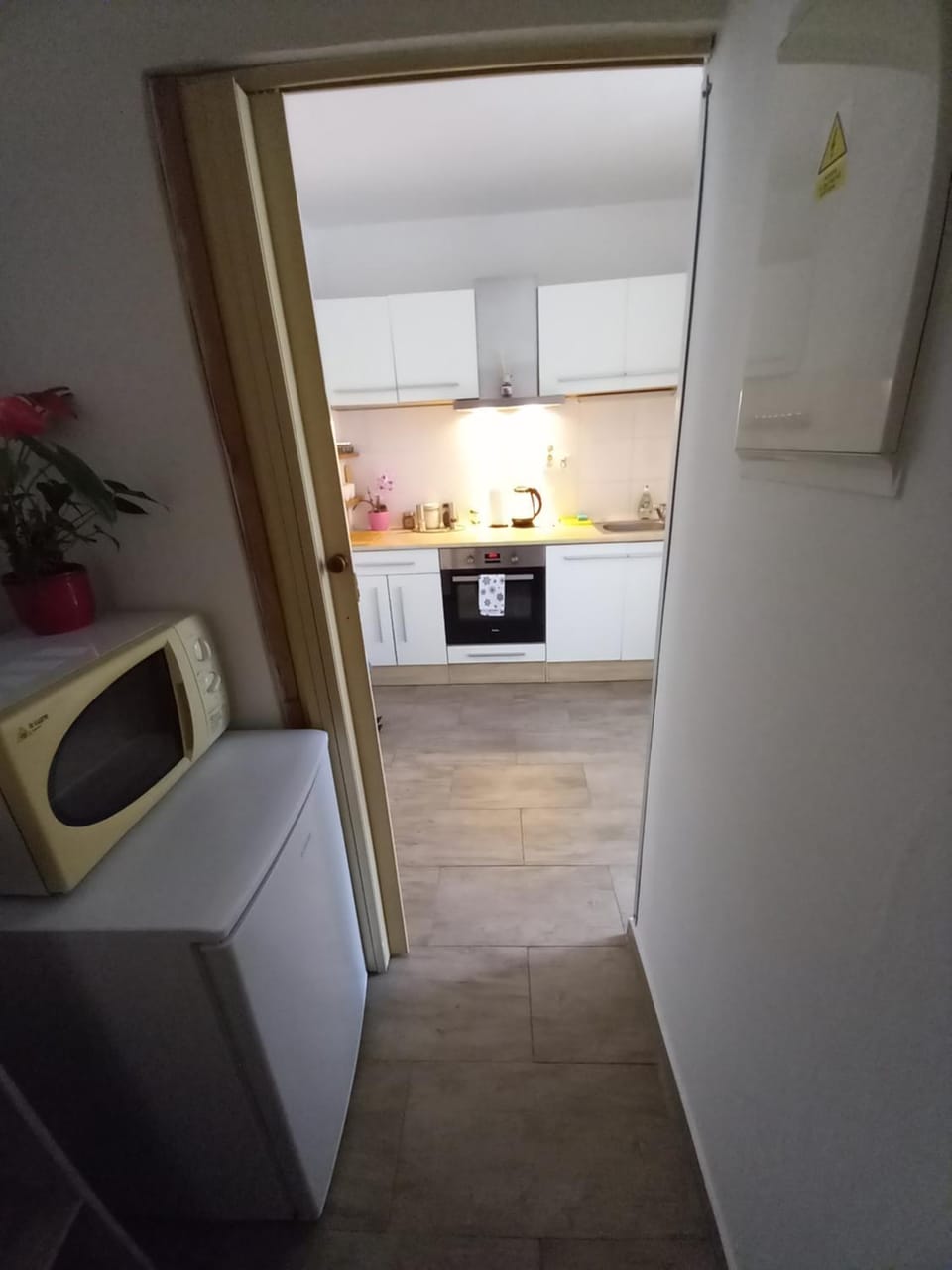 Kitchen or kitchenette