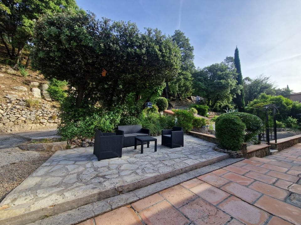 Balcony/Terrace, Garden view