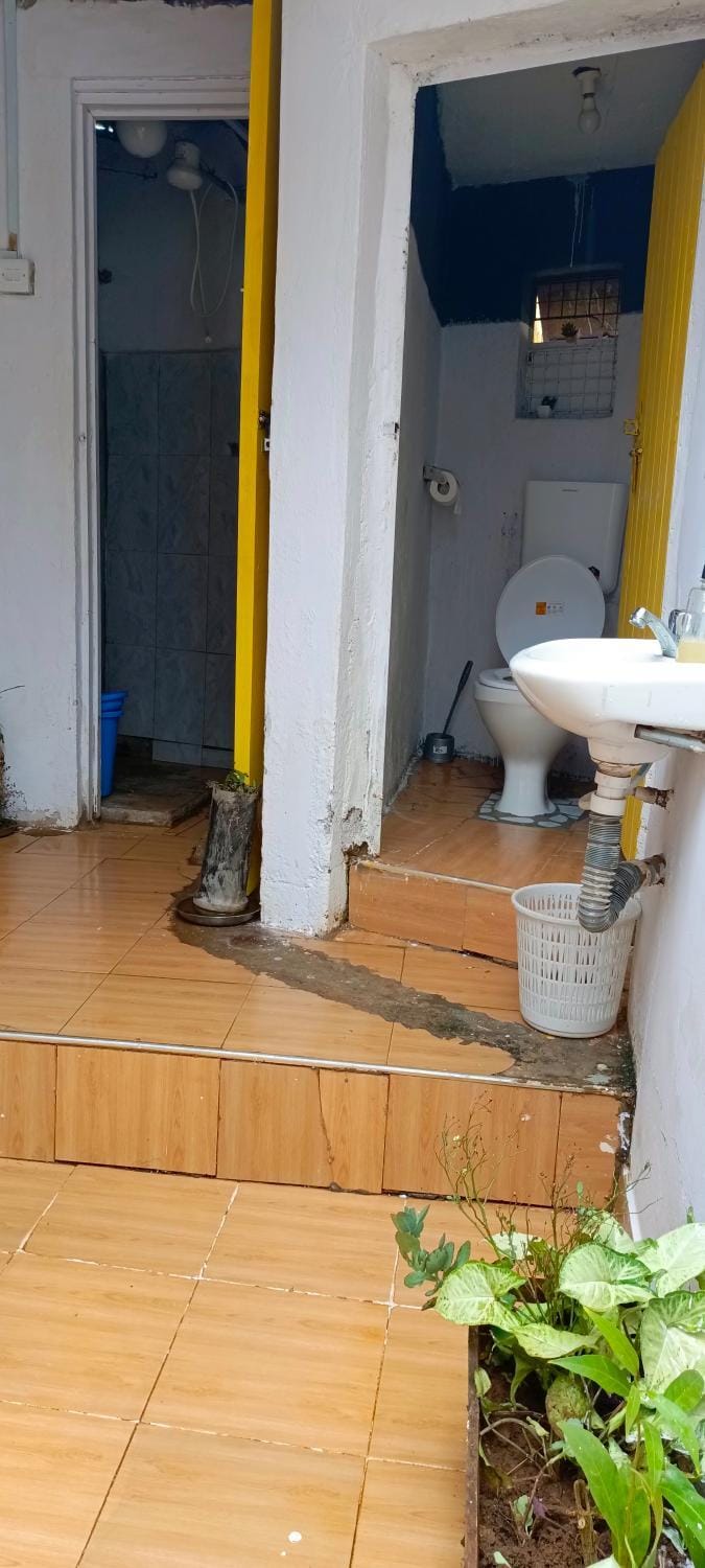 Toilet, Bathroom